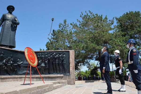 Atatürk'ün Erzurum'a Gelişi Coşkuyla Kutlandı 4