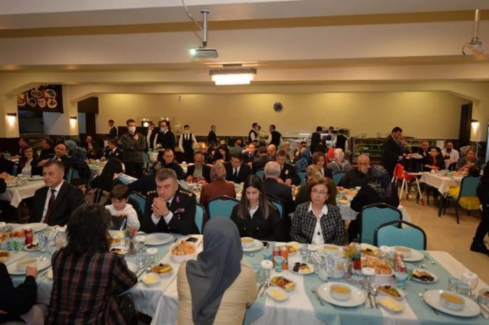 Erzurum'da Polis Şehit Ailelerine İftar Yemeği  3
